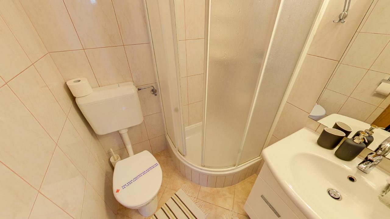 Apartmani Nena Povljana Luaran gambar