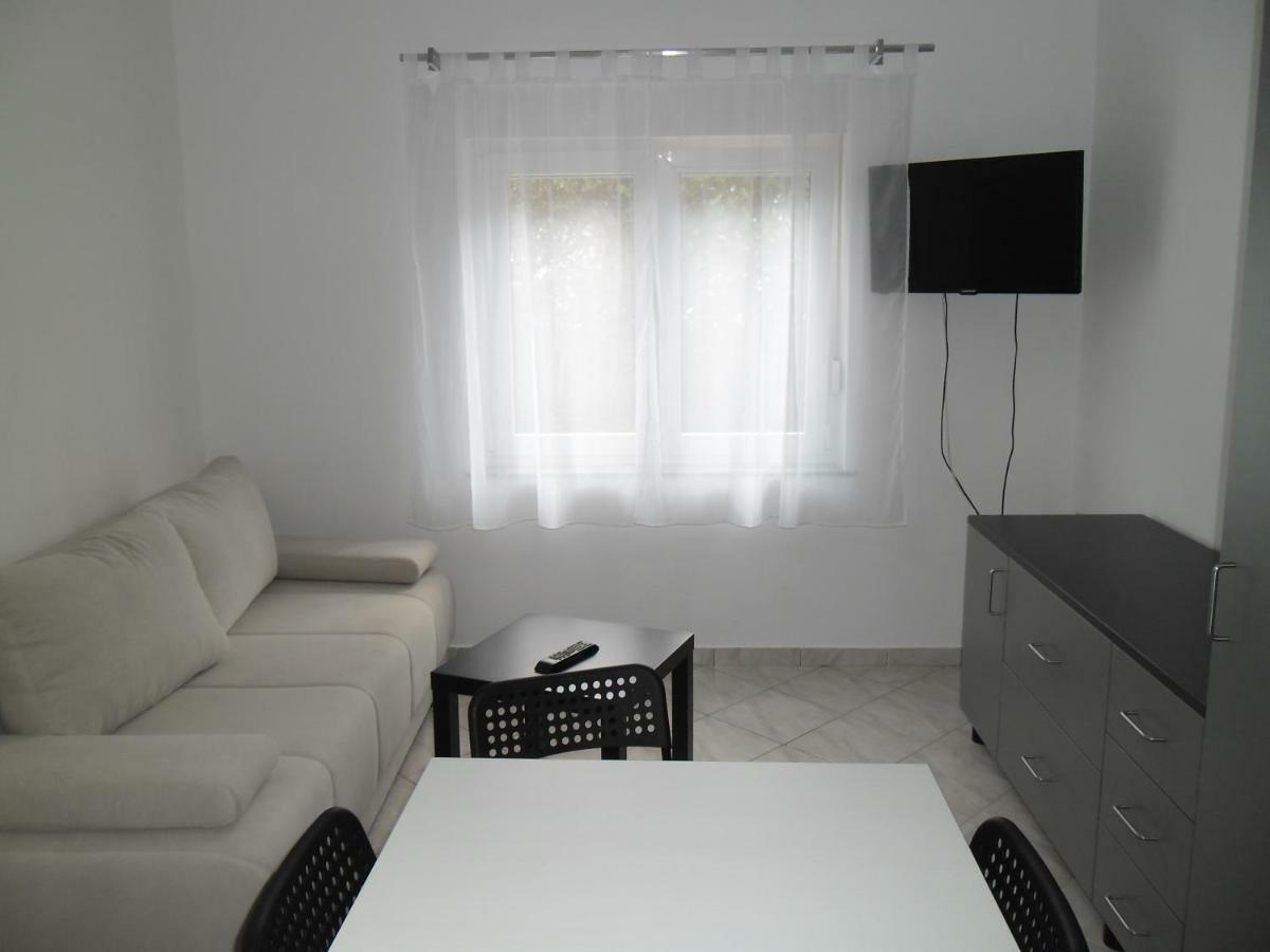 Apartmani Nena Povljana Luaran gambar